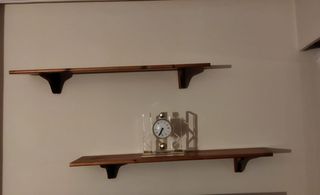 2 Baldas de Madera y Plástico