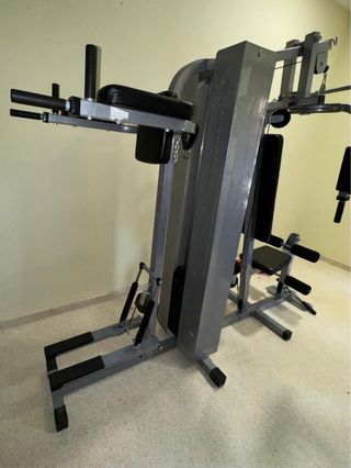 Máquina de gimnasio multifunción
