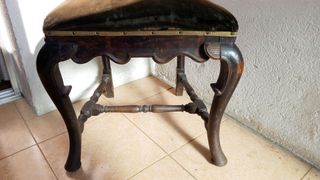 Silla antigua reina Ana