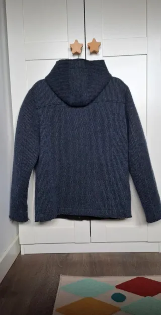 Chaqueta hombre con cremallera y capucha