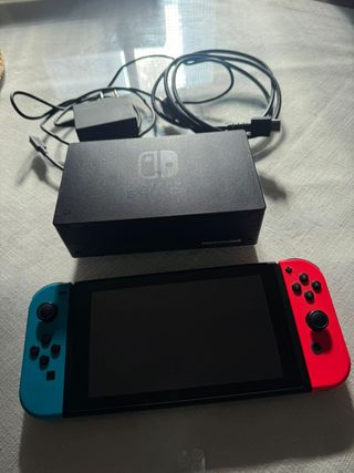 Nintendo Switch 1 en Azul y Rojo Perfecto estado