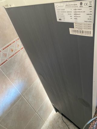 Nevera blanca con congelador