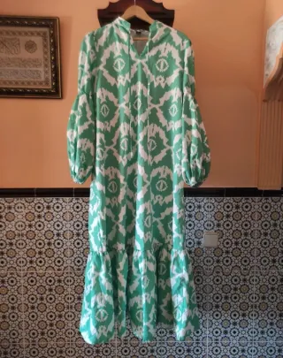 Vestido largo verde y blanco estampado