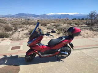 Honda PCX 125cc Scooter 2021