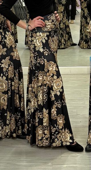 Falda Flamenco Negra y Dorada