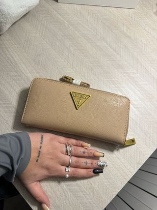 Monedero Guess Beige