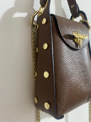 Borsa vera pelle marrone con ape oro made in italy