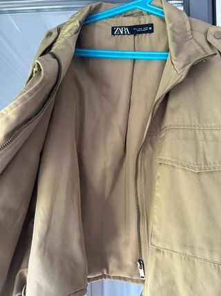 Cazadora Zara verde militar