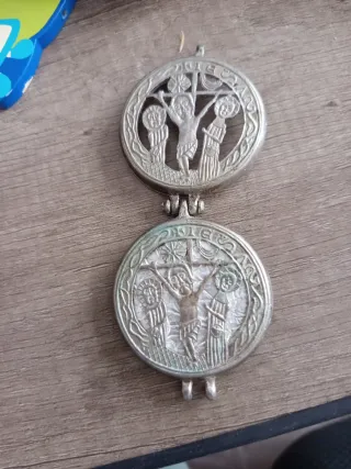 Medalla Medieval Crucifijo