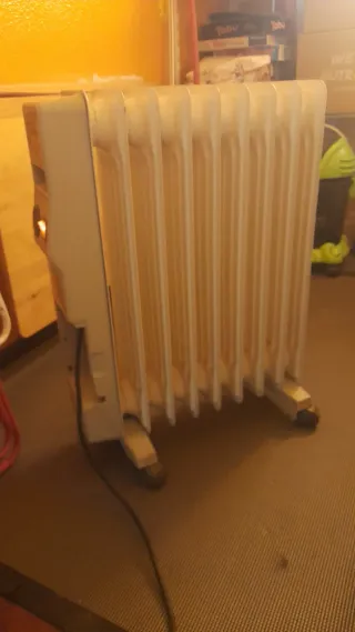 Radiador Ufesa Aceite de 8 Elementos