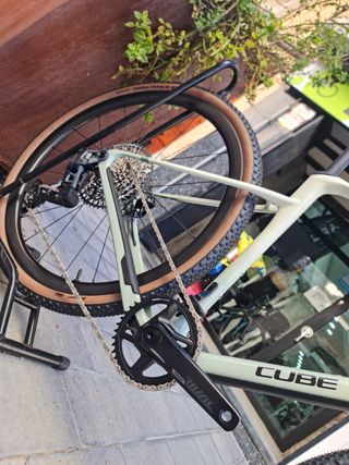 OFERTA! CUBE NUROAD C:62 EX GRAVEL NUEVA (M)