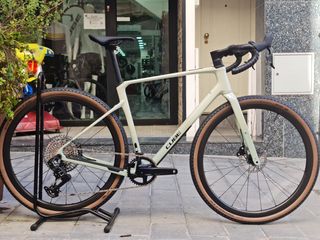 OFERTA! CUBE NUROAD C:62 EX GRAVEL NUEVA (M)