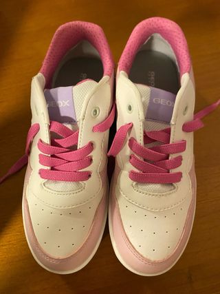 Zapatillas Geox niña talla 33 Nuevas a estrenar