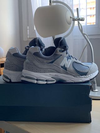 New Balance 2002R Talla 44 Gris