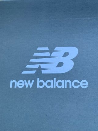 New Balance 2002R Talla 44 Gris