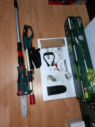 Motosierra altura Parkside 20V SIN BATERÍA NI CARG