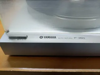Tocadiscos Yamaha P-350