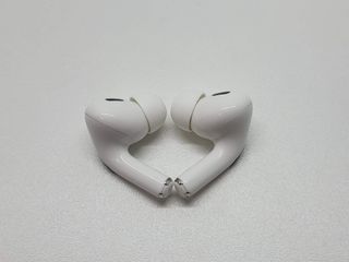 in-ear apple airpods pro 2 gen