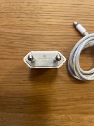 Adaptador y Cable Cargador Apple
