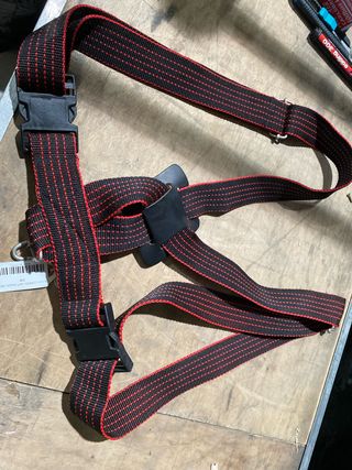 Correa Batuka arnes cuero Negra y Roja