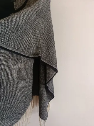 Poncho Oysho Punto Bicolor Mujer