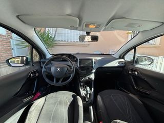 Peugeot 208 2014