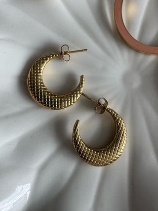 Lote 3 pares pendientes Lõu Yetu oro y rosa