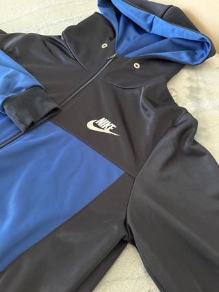 Conjunto Nike Tech Negro y Azul