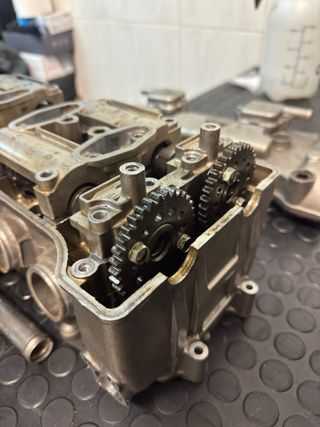 Culata y Tapa Balancines Honda CBF 1000 SC57E