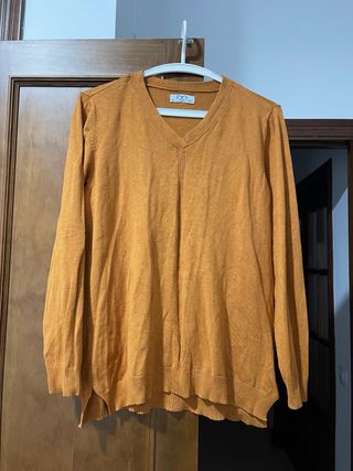 Jersey naranja cuello pico