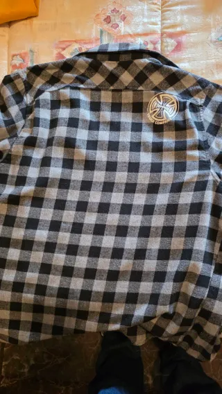 Camisa de cuadros Independent