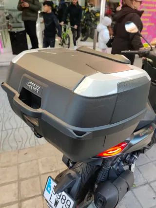 Piaggio Beverly Y 300 Hp-E