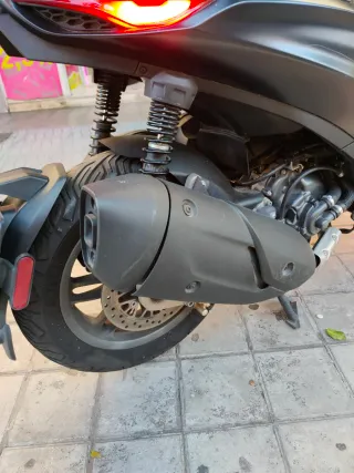 Piaggio Beverly Y 300 Hp-E