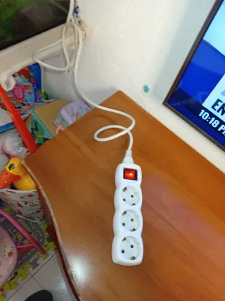 Regleta 4 enchufes con interruptor