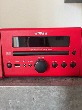 Minicadena Yamaha CRX-040 CD Receiver Roja