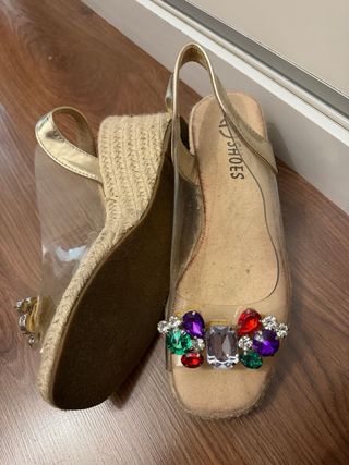 Sandalias AD Shoes Doradas Decoradas