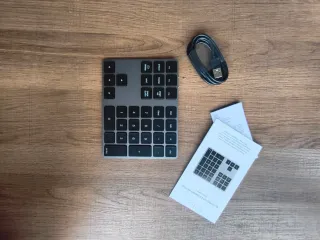 Teclado Numérico Satechi Bluetooth Gris