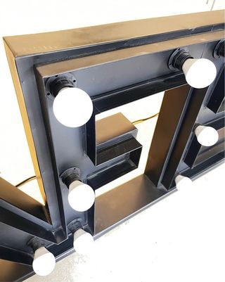 Rótulo luminoso “CAFE” color negro