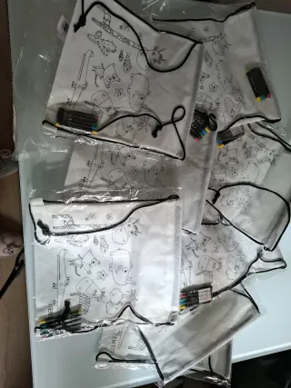 Kit manualidades cumpleaños niños. 8 bolsas