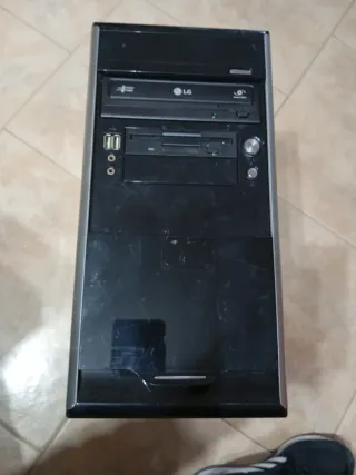 Caja Torre PC con Placa y Cableado