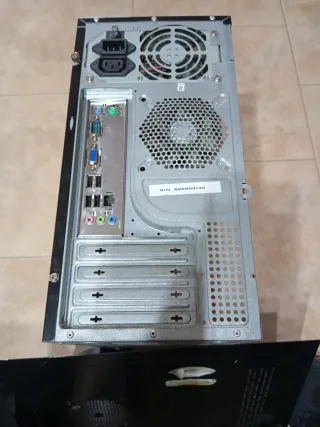 Caja Torre PC con Placa y Cableado