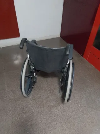 Silla de ruedas plegable