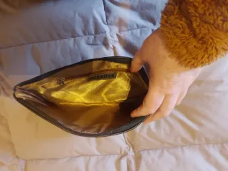 Bolso de mano acolchado negro