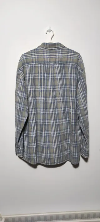 Camisa Levi’s de manga larga con bolsillos en el p