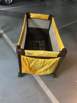 Cuna de viaje plegable