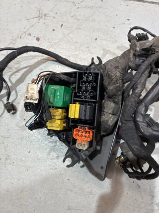 Pack de centralita y cableado para BMW F 650 GS.