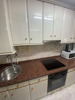 Mobiliario de Cocina Blanco y Marrón