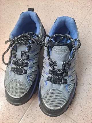 Botas de montaña Paredes mujer T37 Poco uso.