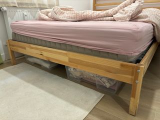 Cama Tarva IKEA con somier 140x200
