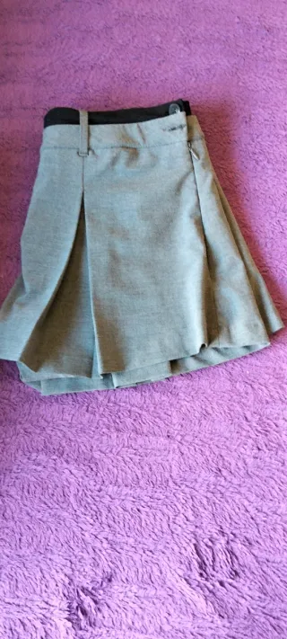 Falda Plisada Gris Talla L (Mex 30)